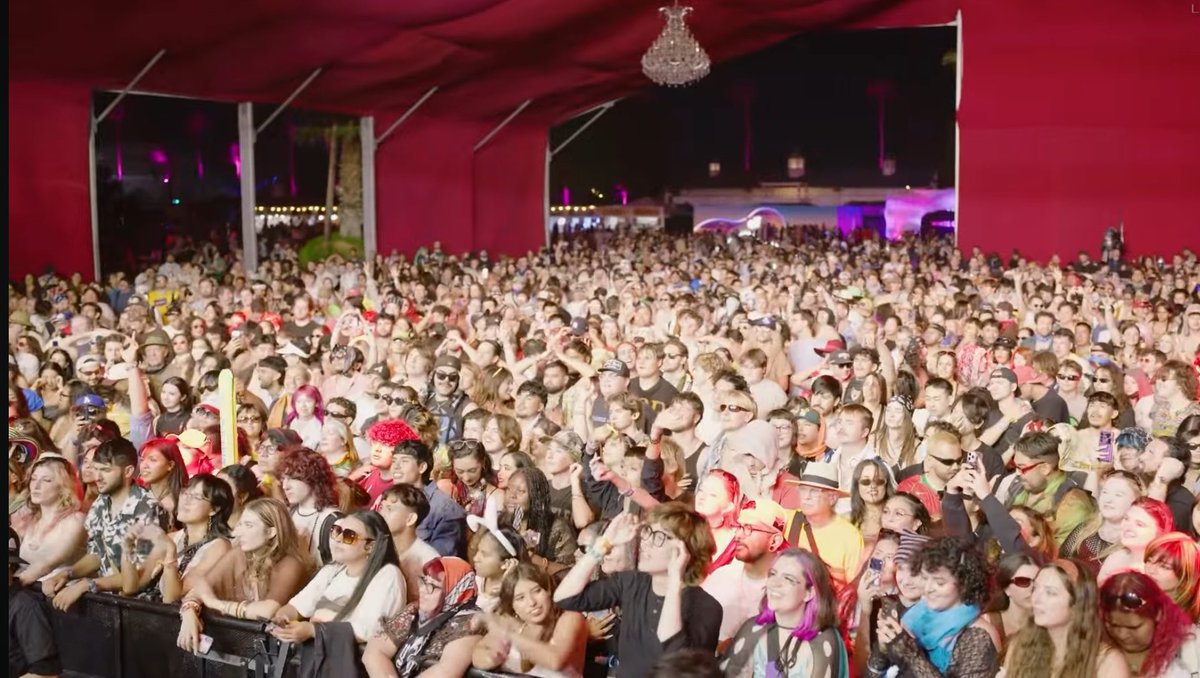 🇨🇦 joost! x2 pussy reveal tweet media