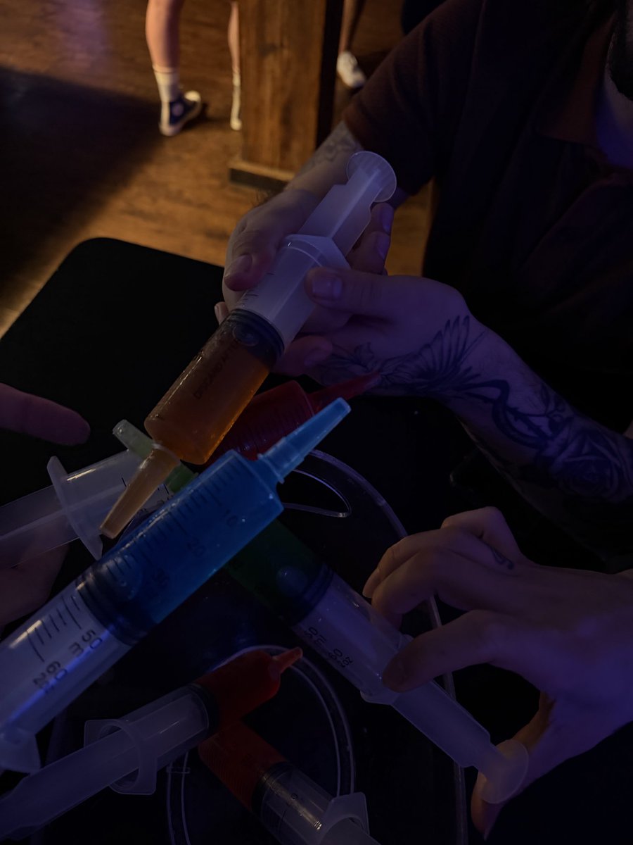 xander 🥀 tweet media