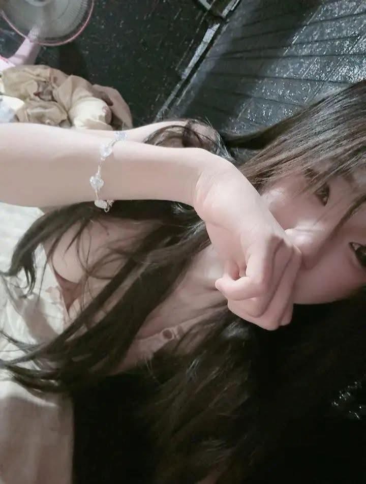 Thúy Phươg tweet media