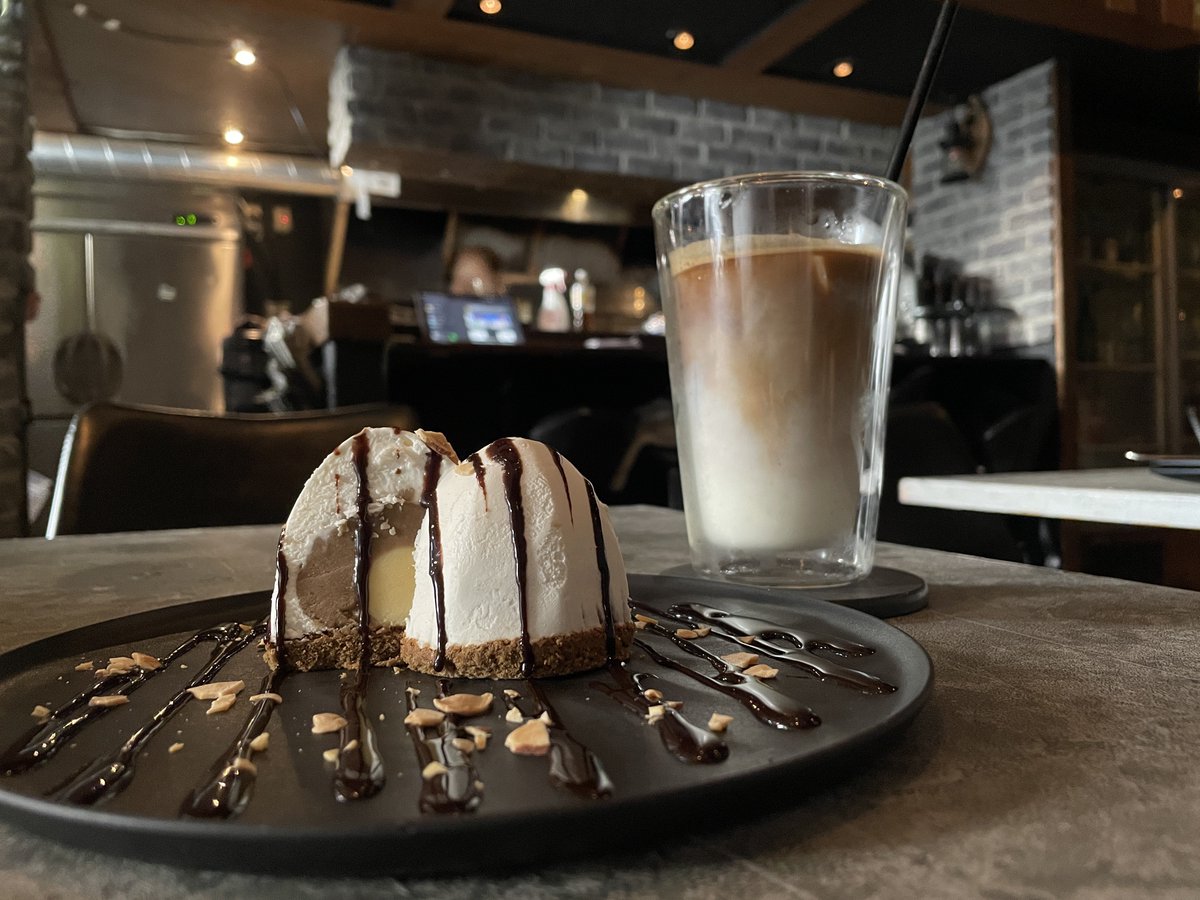 あかり tweet media