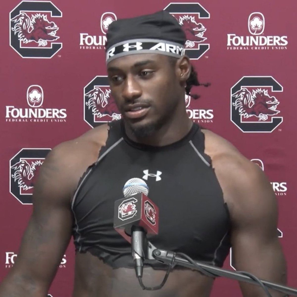 Male Central tweet media