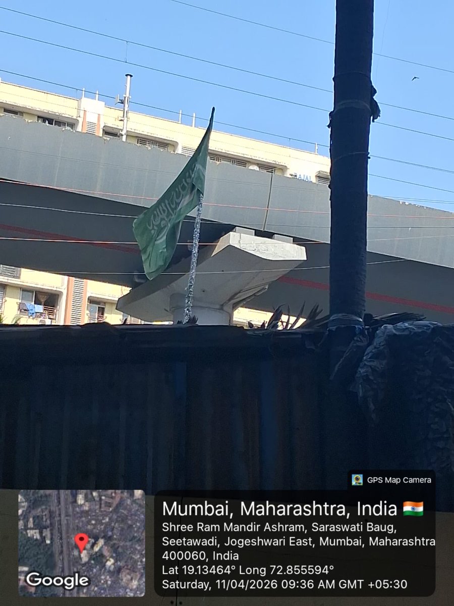 AdvmadanG's tweet image. How is a flag resembling that of Saudi Arabia allowed to be installed right next to a Ram Mandir in Jogeshwari East, Mumbai?

It’s a very serious concern and kindly please remove @mybmc @MumbaiPolice @TawdeRitu @CPMumbaiPolice @mybmcWardKE @DARADE15