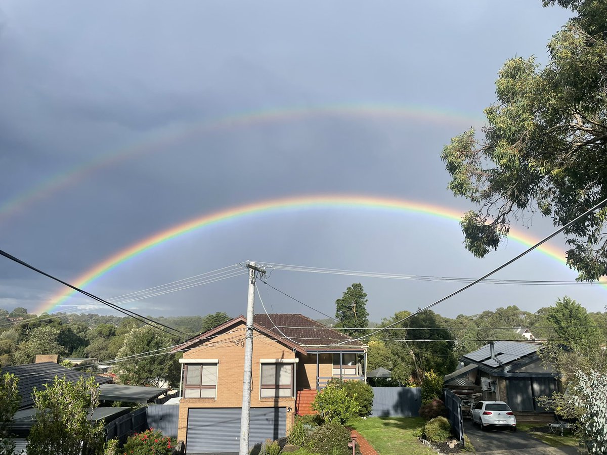 ShmickThird's tweet image. Double-bunger rainbow #MelbourneWeather