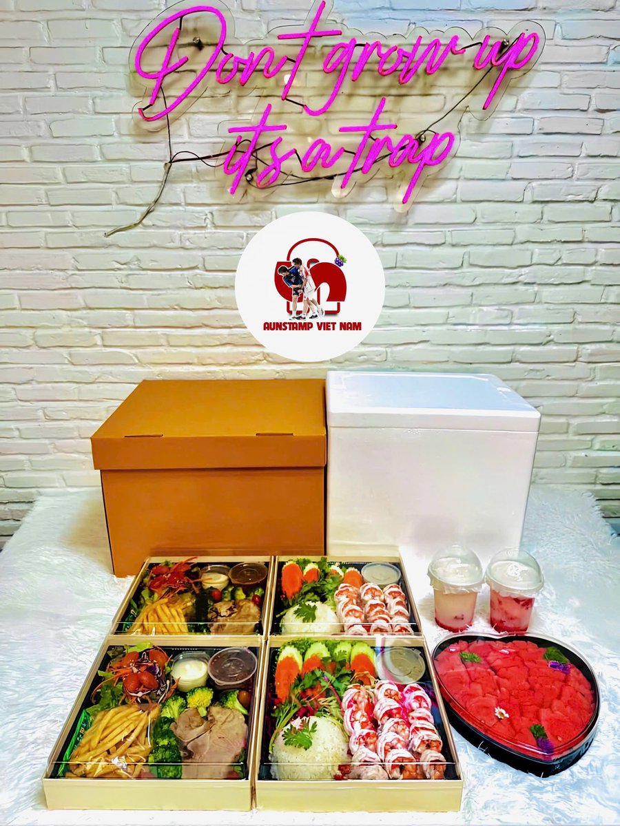 aunstamp_vn's tweet photo. We hope Aun and Stamp enjoy their meal. With love from AunStamp Vietnam ❤️@napat_un @stampPanachkorn 
Thank you, admin, for your support @aunstampofc_th 
#stamp_panachkorn #UnNapat #AunStamp #AunStampVietNam https://t.co/nmeXseTvtG
