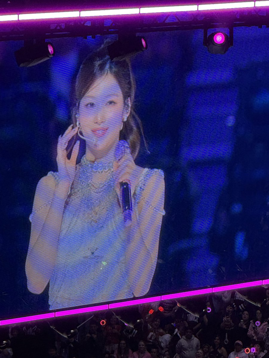 sarah ₊˚⊹ ᰔ tweet media