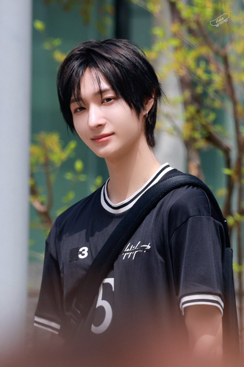 𝗽𝗹𝗮𝗰𝗲 tweet media