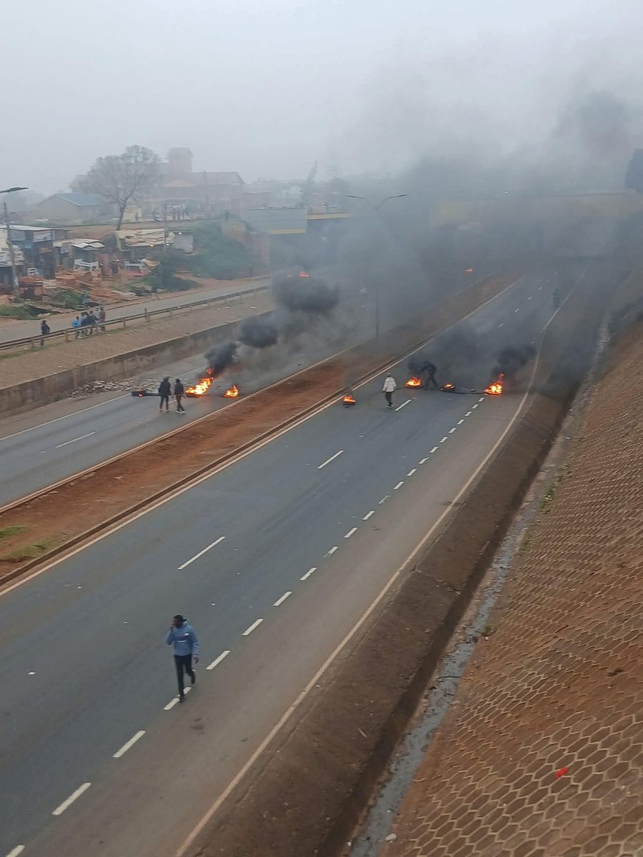 mwangisam71's tweet photo. BREAKING NEWS! Kikuyu bypass blocked ahead of Rigathi Gachagua visit https://t.co/eMBZrUzN47
