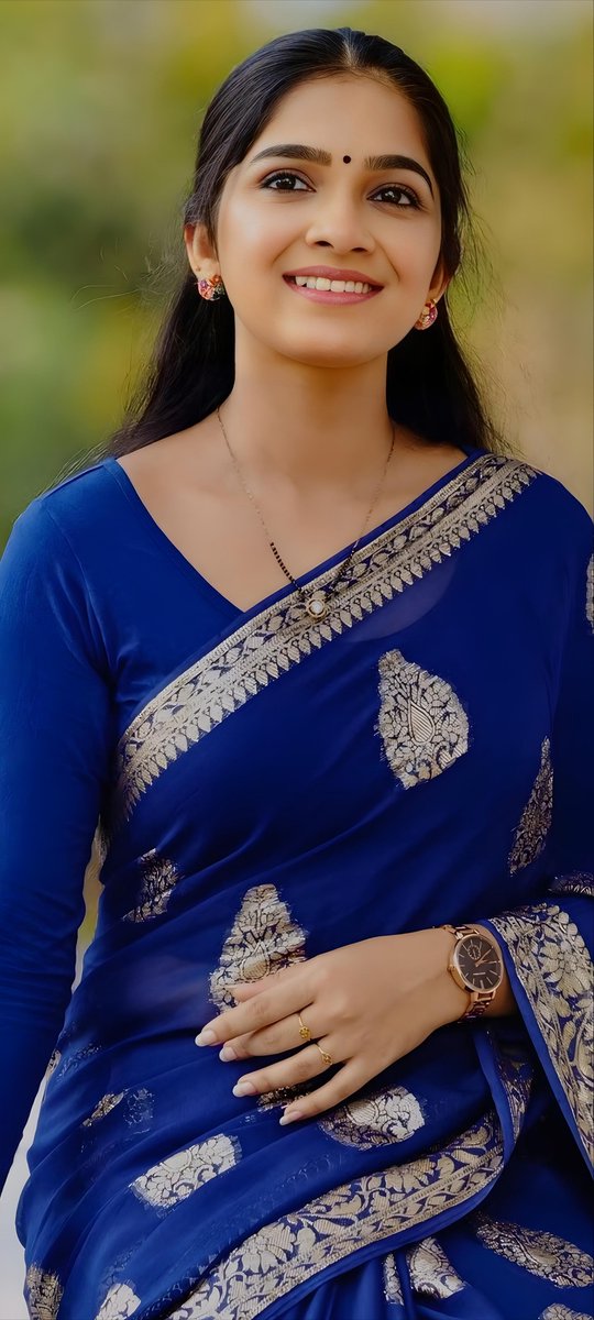 WallpaperIndian's tweet image. Gold watch blending tradition with modern style 🥰
👑 Maria Prince 💙

#MariaPrince #Maria