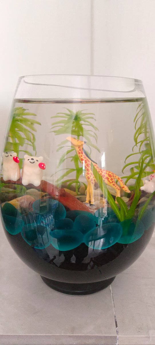 eksara_kun's tweet photo. Turn an old glass jar into a cute plant pot! Clean it, add pebbles, soil u0026 a succulent—done! Perfect for your desk  #Upcycle #DIY #SustainableLiving https://t.co/ZUYIsayknJ