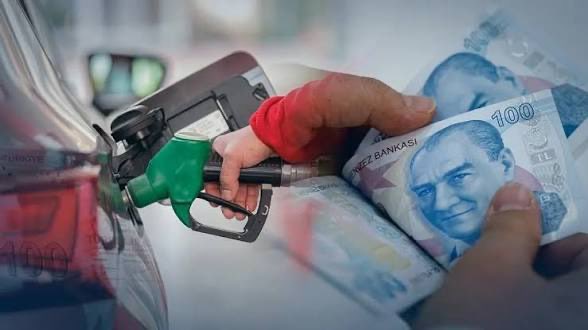 Bozokbey52's tweet image. Günaydın.🌼

▪️Motorine 4,12 TL, benzine 0,44 TL zam geldi.

#zam #günaydın #cumartesi