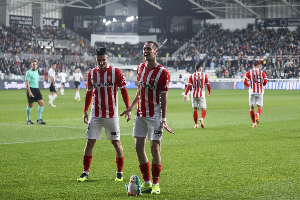 Porra <a href="/Burgos_CF/">Burgos Club de Fútbol</a> - <a href="/RealSporting/">Real Sporting</a> - Jornada 35.  Deja tu resultado a través del hashtag #porra2526j35
RECUERDA QUE DEBES DE PONER EL RESULTADO Y LOS GOLEADORES DEL R. SPORTING
📷elcomercio.es