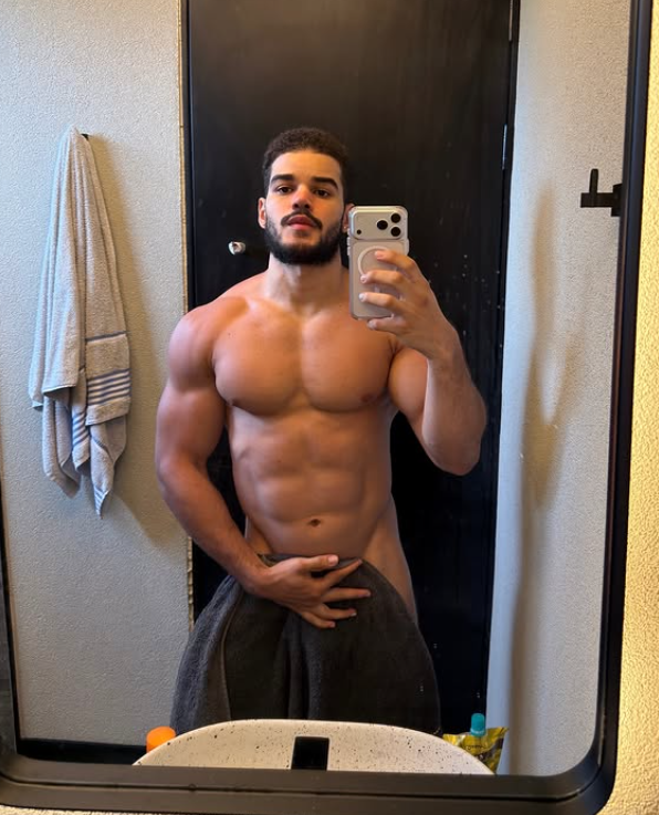 Mauro Andres
#MenOfInstagram
