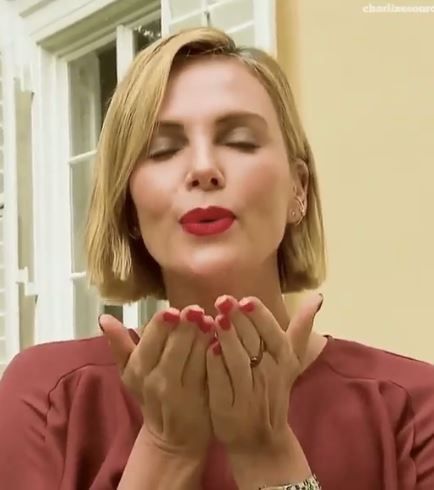 Charlize_theron082 tweet media