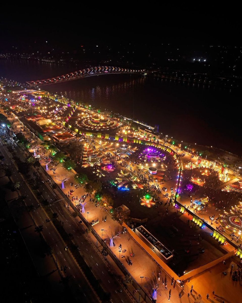 Gujarat Plus tweet media