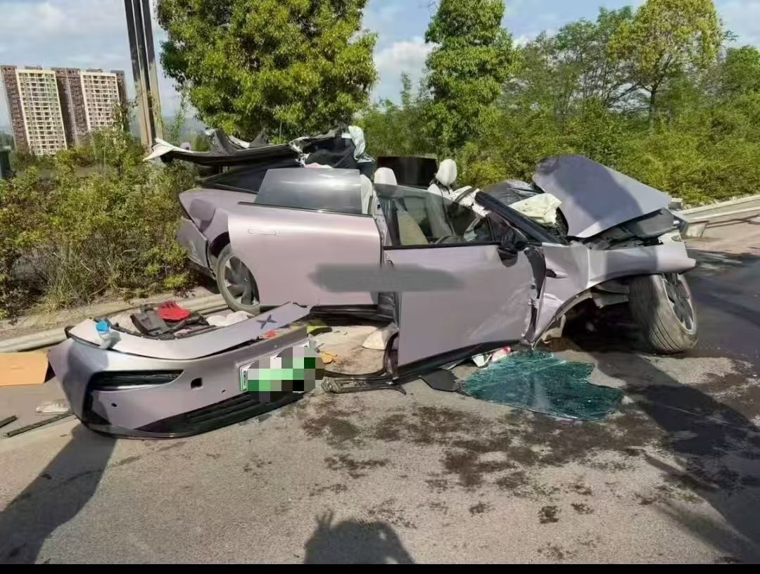 圣光之辉 tweet media