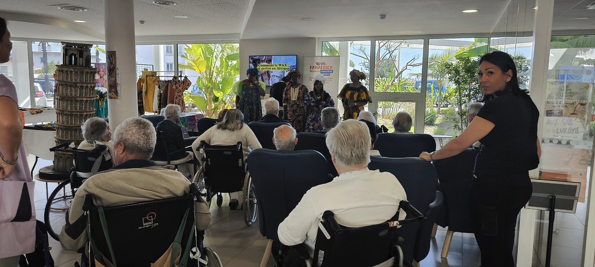 DiopAida6's tweet photo. Le Wax s’invite à l’IGRSV – Hôpital de Cannes Simone Veil.
Créativité, découverte, culture et bien-être au cœur des soins, auprès des personnes âgées et hospitalières.
Un moment profondément humain, entre générations et horizons. https://t.co/zVjrN34PQd