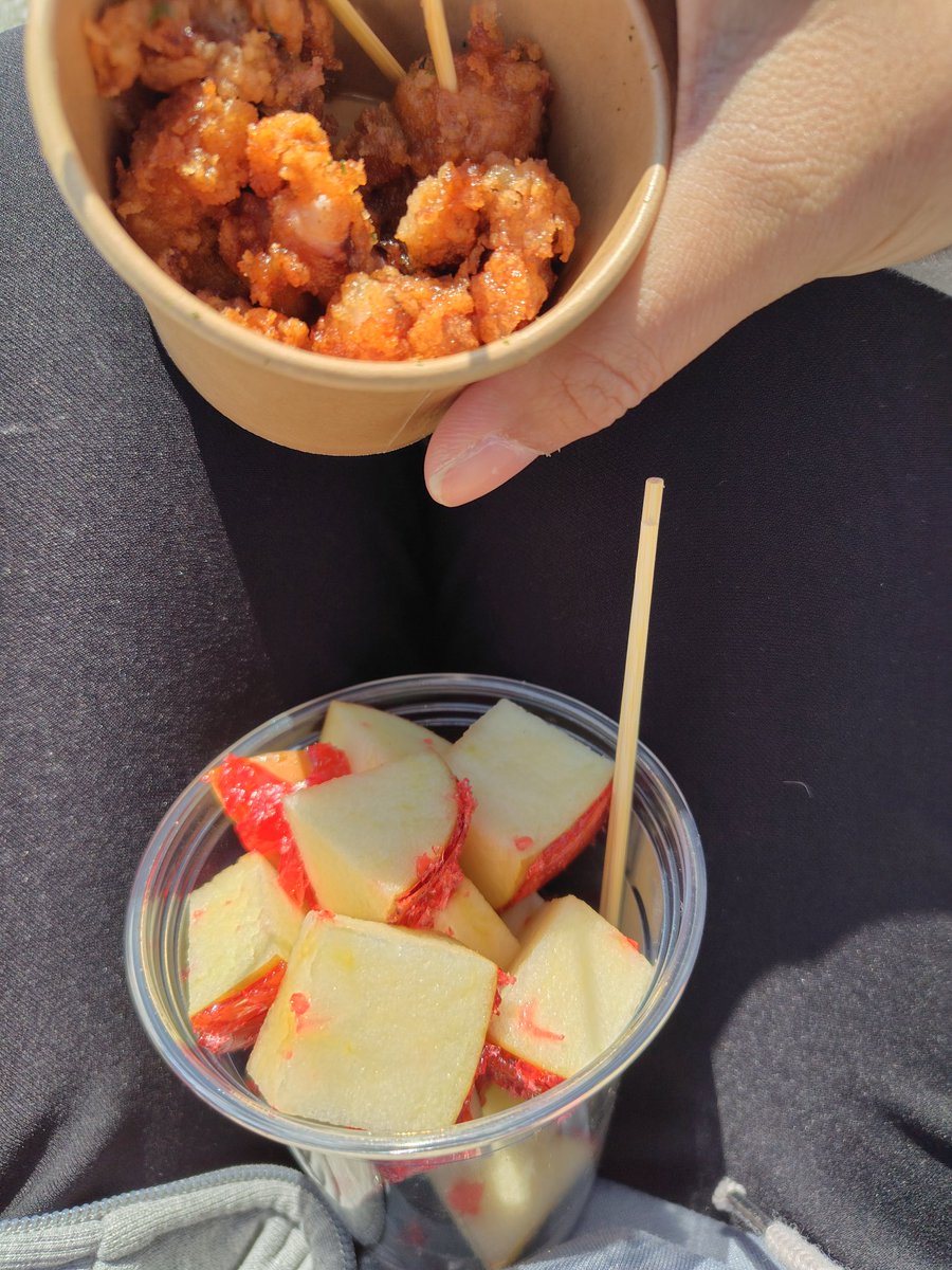 にぼし tweet media