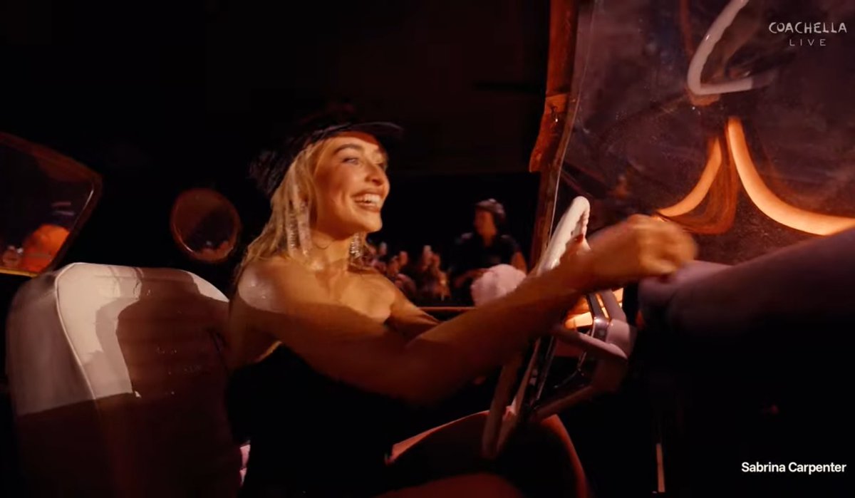 Updates Sabrina Brasil 🐾 tweet media