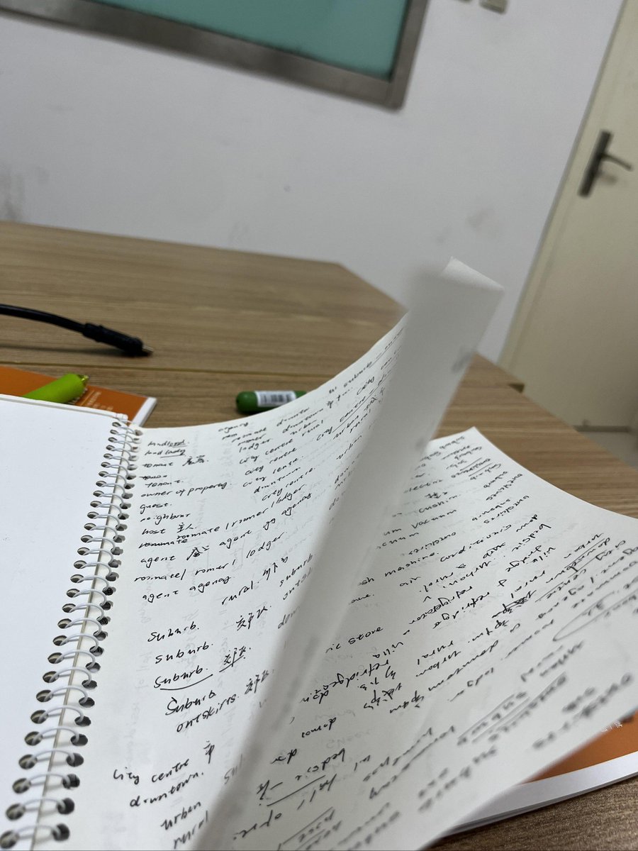 MiZz_Sam18's tweet photo. "Wed morning vibe: 1 Quick team check-in 2 Draft client proposal 3 Coffee refills (non-negotiable). Productivity = small wins + big sips  #WorkLife #DailyGrind" https://t.co/fT93RTW5HM