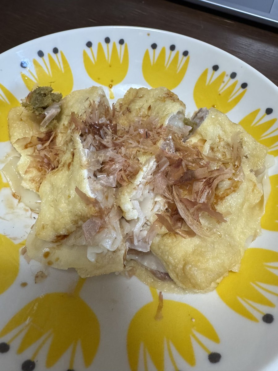 mutamekun's tweet photo. @akari_hasegawa なんですかコレうんまーーーーーい😆🎉🎉
最近は豆鍋・もずくビンダルカレー・回鍋肉・じゃがちくを病的にリピート🔁してましたが、この謎実家飯はヤバい😆食べ盛りのお子さんのおやつにも絶対イイ✨柚子胡椒も👍でしたよ❗️ https://t.co/t9f37DX8Kc