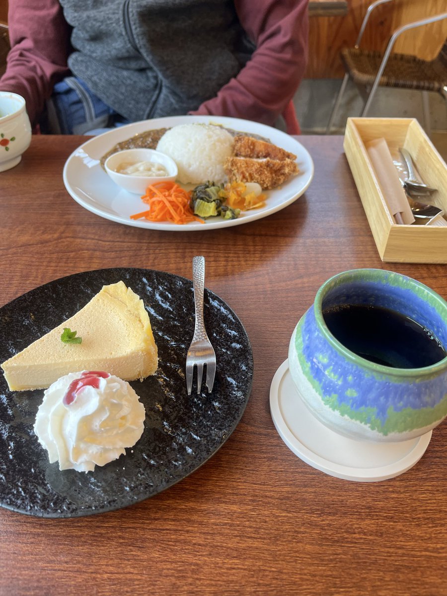 ひでBON tweet media