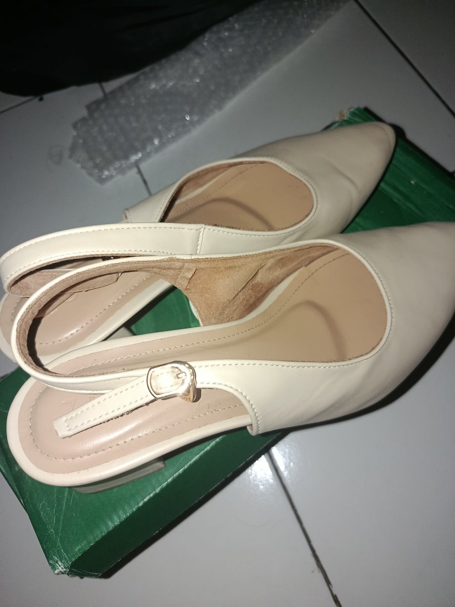 zelzellas tweet media