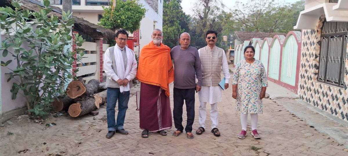 DrVijayTiwariJi's tweet photo. @myogiadityanath @myogioffice @CMOfficeUP 

#ब्रह्मऋषि_शांडिल्य_धाम पूरे प्रेम तिवारी (मरेमा), ग्राम पंचायत-पारा ब्रह्मनान, थाना इनायत नगर, मिल्कीपुर विकास खण्ड @dmayodhya @igrangeayodhya @ayodhya_police में एक सर्प निकल आया है, कृपा करके फारेस्ट विभाग की सहायता प्रदान करें @ANI https://t.co/FOkaUxbDPH