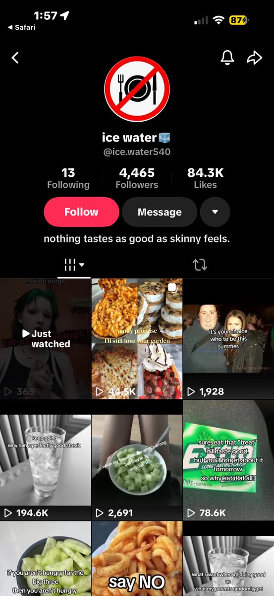 oooutofstyleee's tweet photo. this is my main issue with ed tiktok and why the majority of the ed community is demonized. yes that video is real! she ACTUALLY demonstrates how to purge. ON TIKTOK. do me a HUGE favor and report that shit please! cause what the fuck! https://t.co/YrJ0kLQZCx