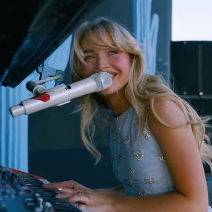 TheRedCarpent tweet media