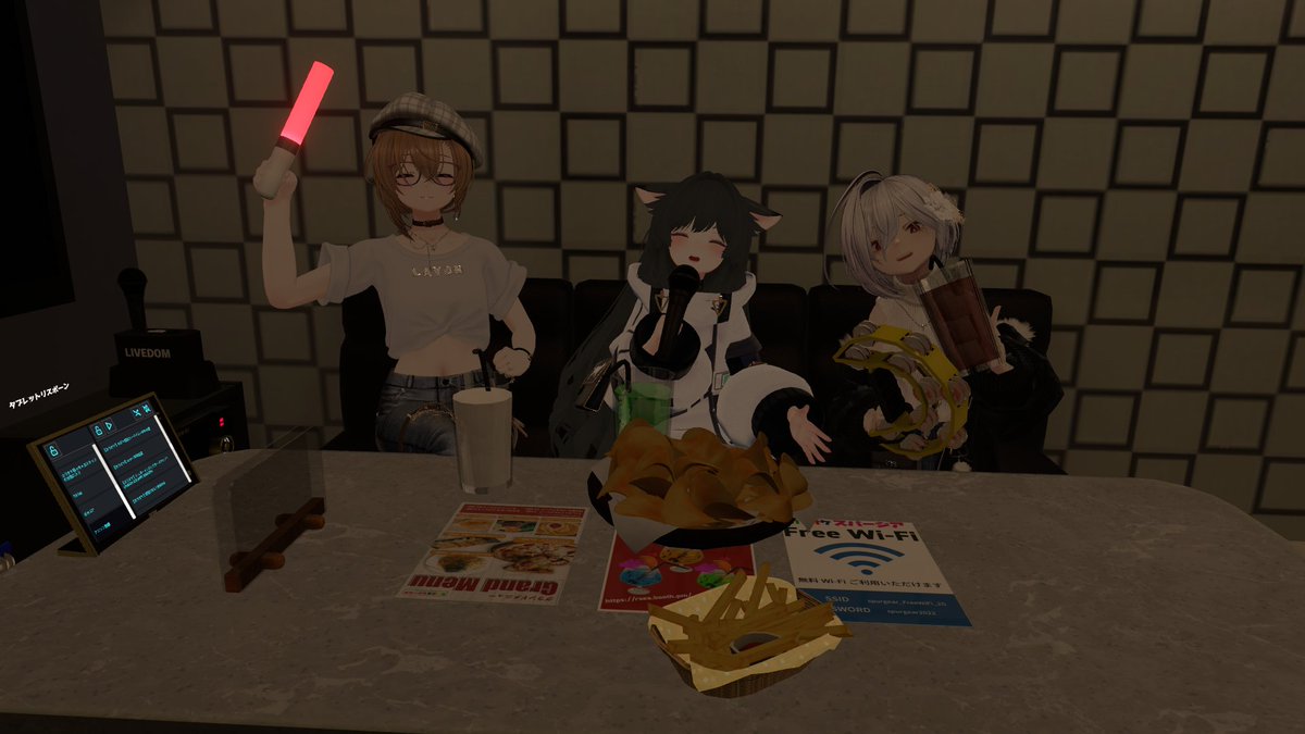 うらびと tweet media