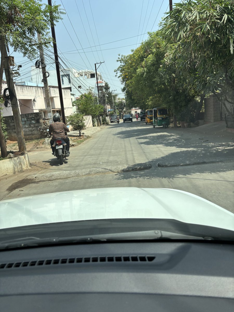 nihith7's tweet photo. 🚨Unauthorized &amp; unscientific speed breakers have been laid by residents every 30m on the main road of [Kalyanapuri colony Uppal 500039]. This is causing massive traffic snarls &amp; damaging vehicle suspensions!
Request pls
@GHMCOnline @CommissionrGHMC 
@ZC_Uppal @gadwalvijayainc https://t.co/HLrzHqQo5k