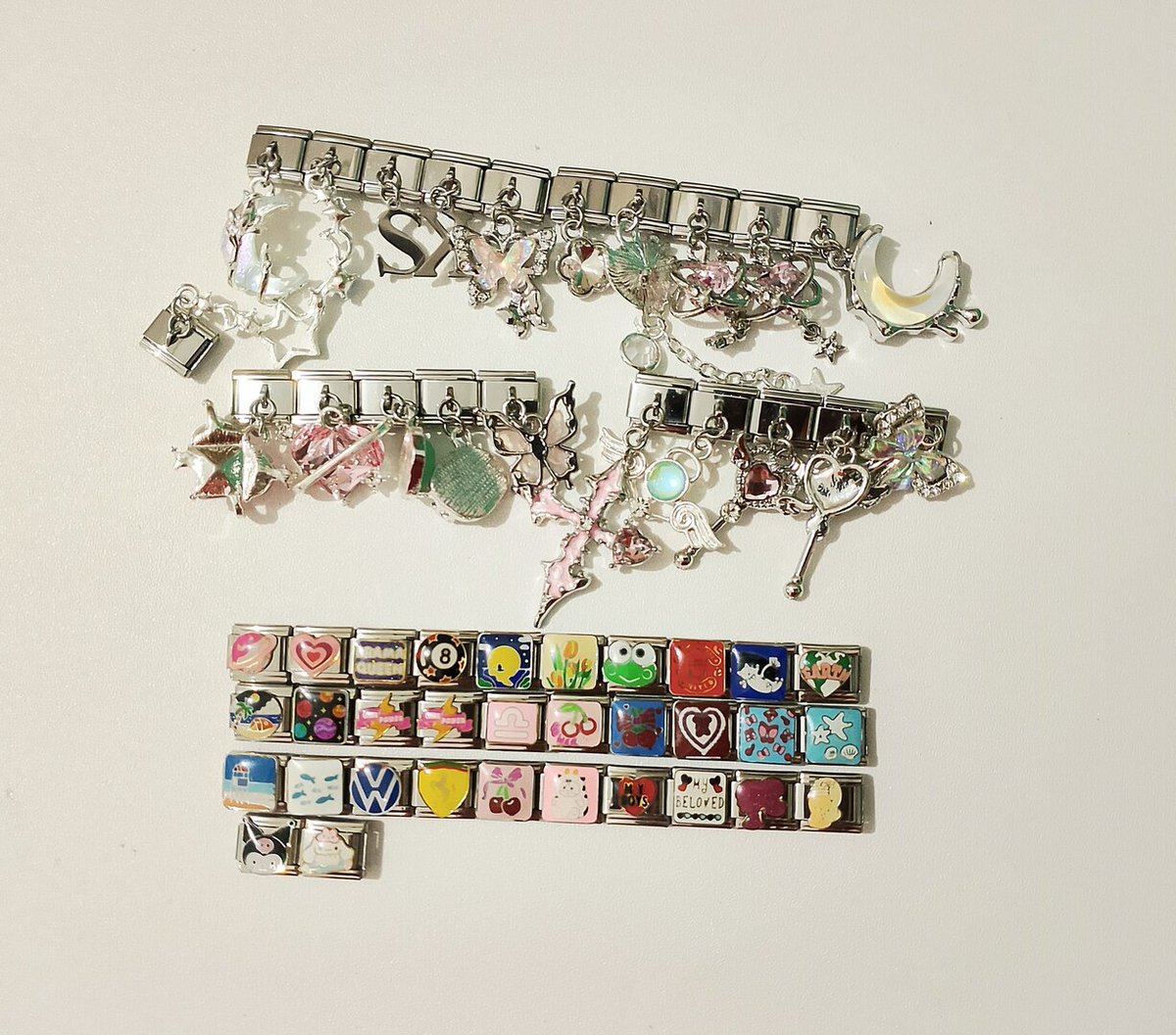 Sells already open!!!
Langsung cek aja dipinned aku, Cefat!!!! Mulai dari 8k-an untuk charm motif dan 12.000- 19.000 untuk dangle charm, harga bersih ch (est. Tax 1-2k/ charm) (/alykeyy)