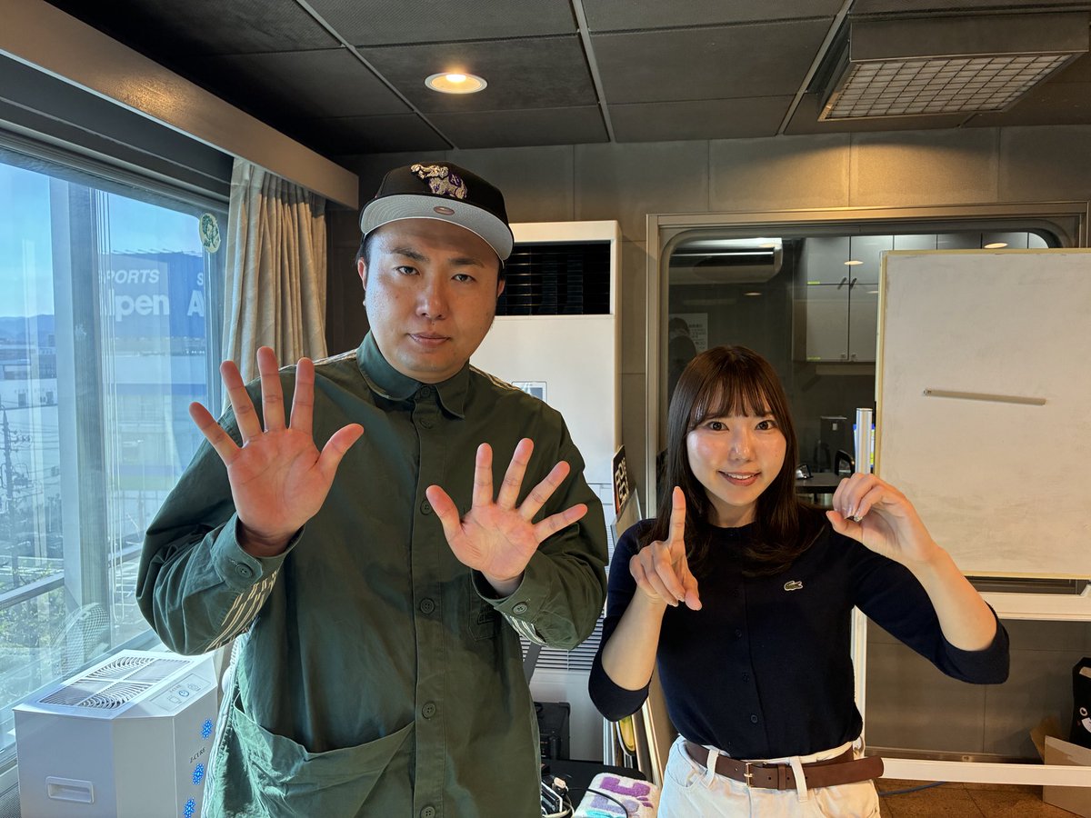 SBSラジオ 土曜午後1時から📻『それいけ！曖昧moco』 tweet media
