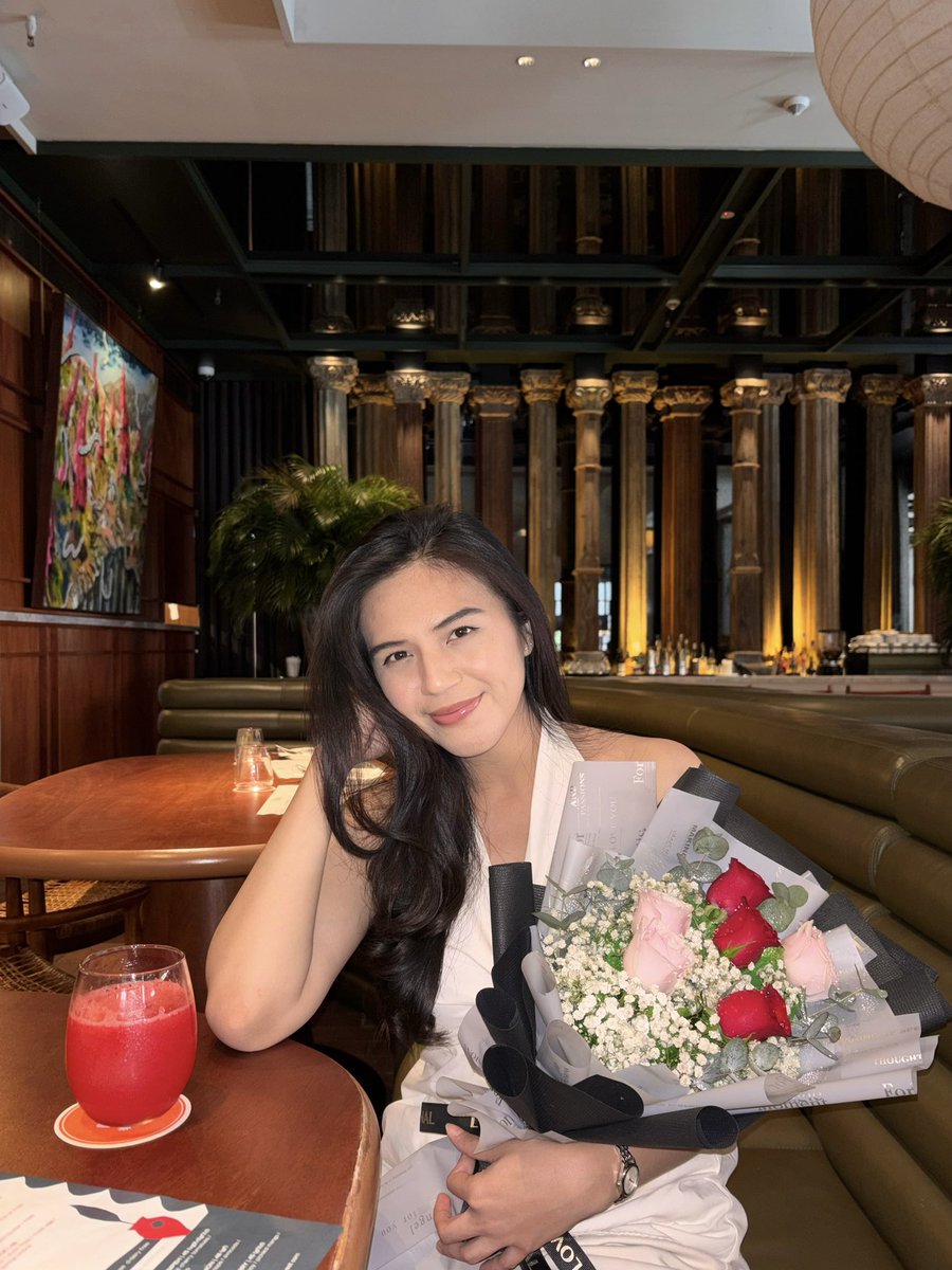 gabywarouw4's tweet photo. Romanticizing my 28 https://t.co/aNBafQb7Zg