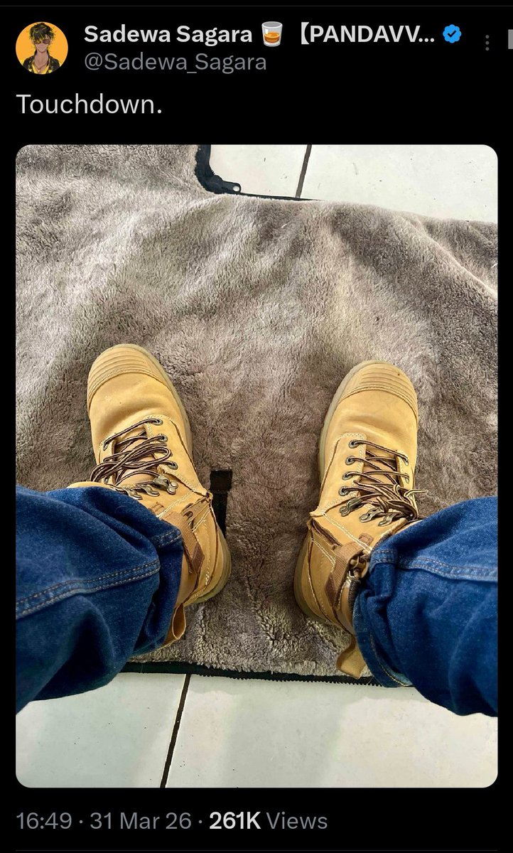 Loraaa ♡ tweet media