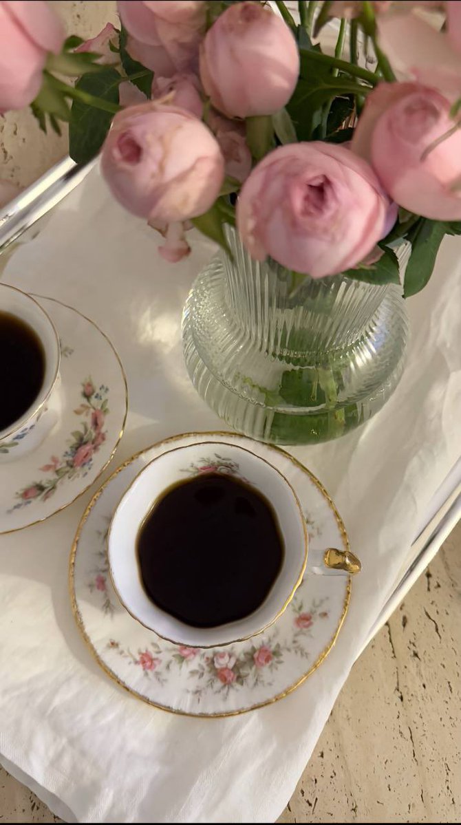 ‏نــــــوف tweet media