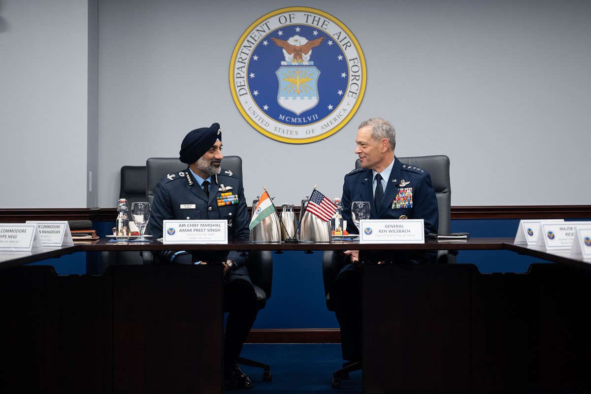 NewsIADN's tweet image. 🇮🇳🇺🇲 #USAF Chief General Kenneth Wilsbach hosted #IAF Chief ACM AP Singh during his official visit to the #US.