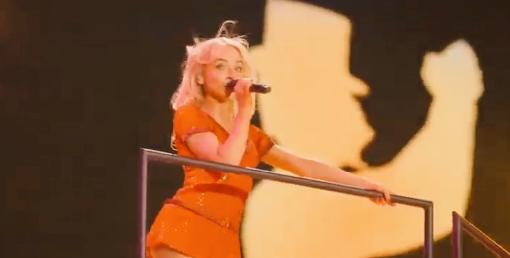 Shes Pretty as a rose #sabrinacarpenter #coachella