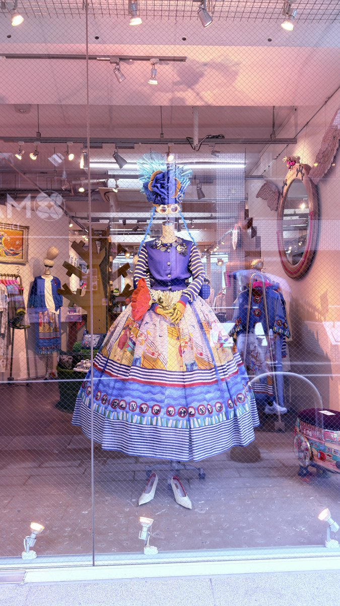 アリスワールド tweet media