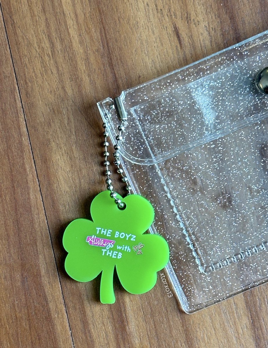 TAY 🍤 tweet media