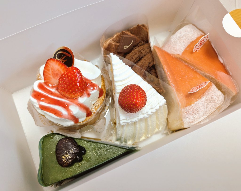 もぐ🌸たまに生配信(●´ω｀●)v tweet media