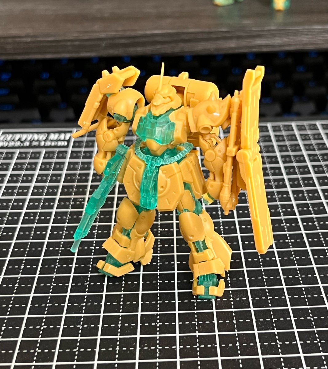 アーティファクトのギラ・ドーガ（レズン専用機）。 サイコフレーム