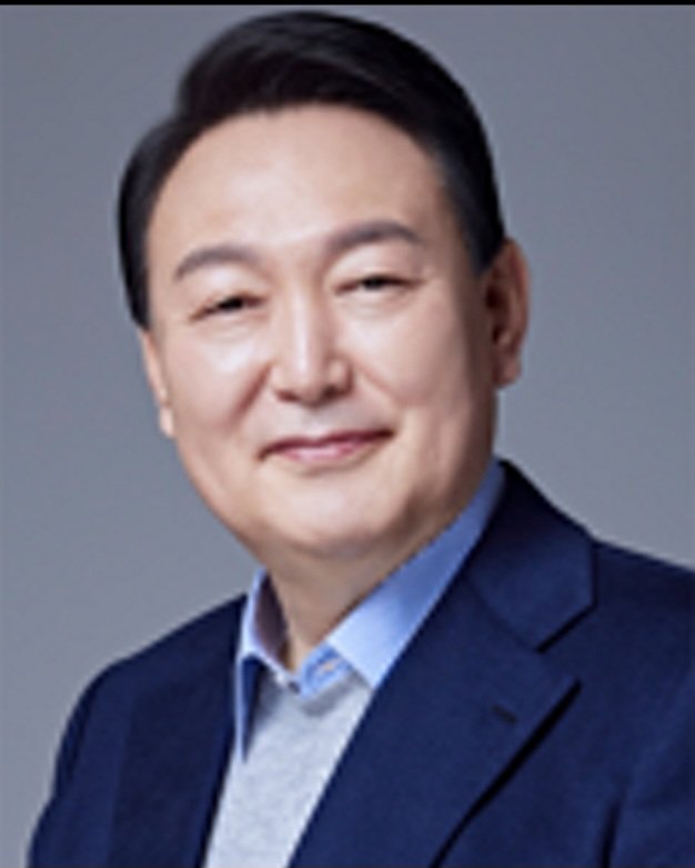 윤어게인 tweet media