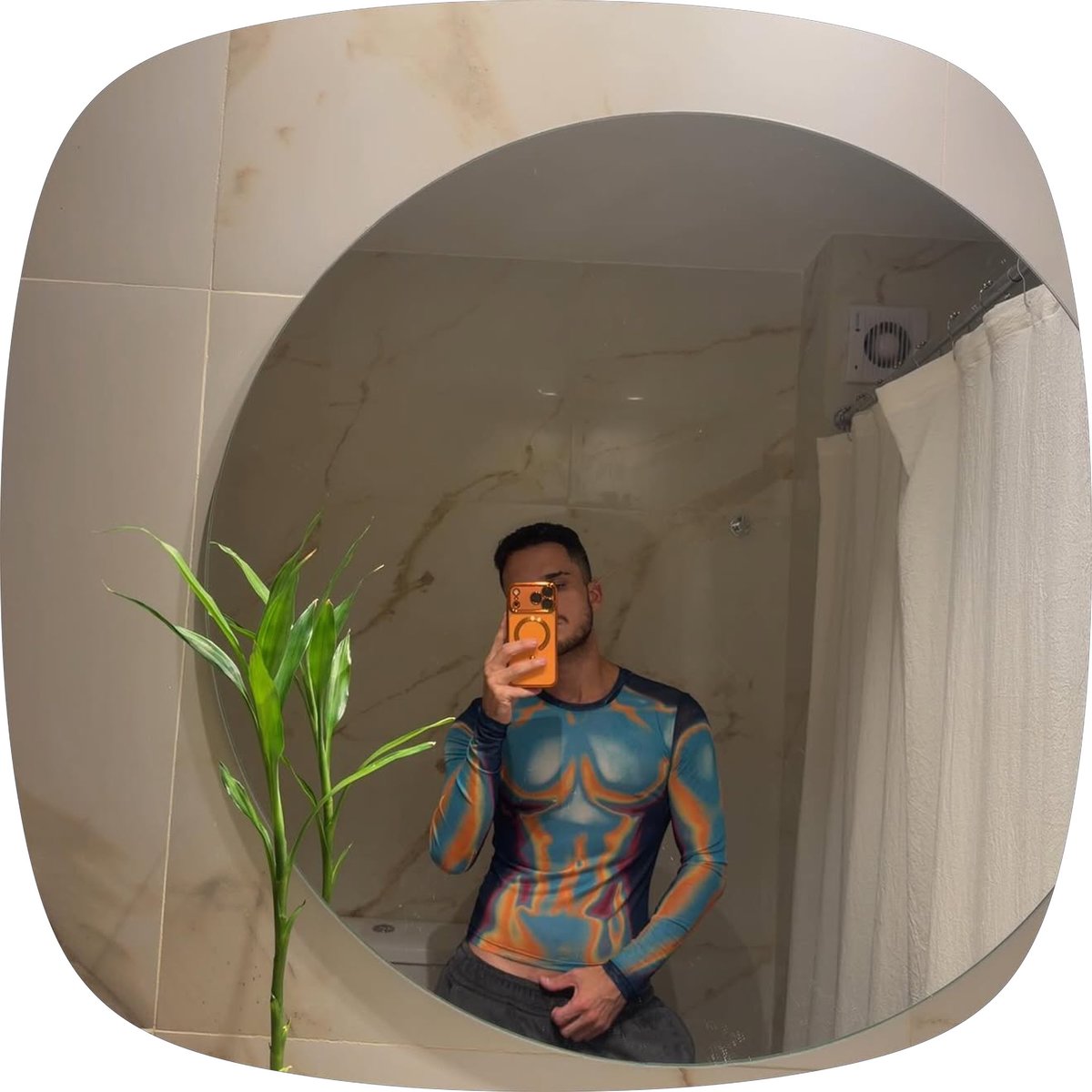 Procedo a probarme ropa porque no tenemos sueño 🫠