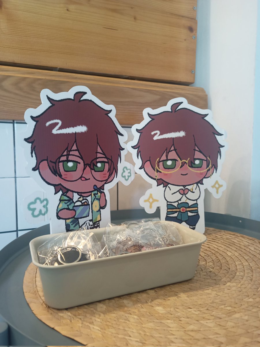 lazerlazerii's tweet photo. เอา Giveaway ไปวางไว้ทั้ง 2 สาขาเรียบร้อยแล้วค่ะ ไปหยิบกันได้น้า 😳💚

#Ice_lazsphere https://t.co/eQbZLxq6D0
