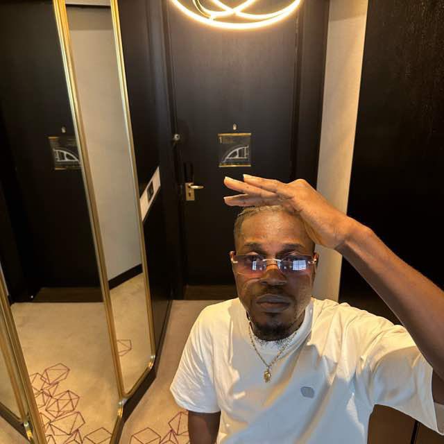 JUJU ☀️· tweet media