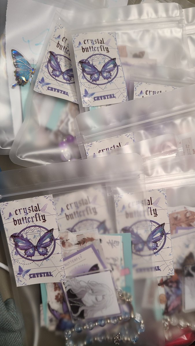 Felicia_Amendelevium tweet media