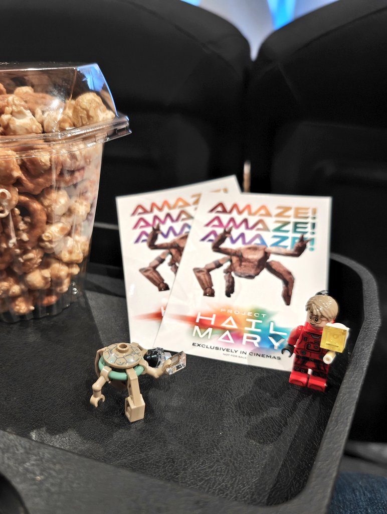 Uniform-01 tweet media