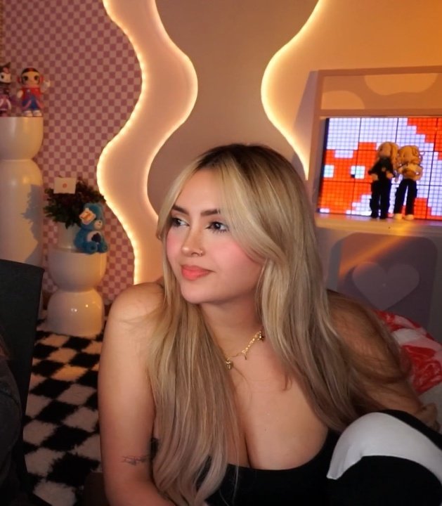 Lo hermosa que es esta mujer 😍