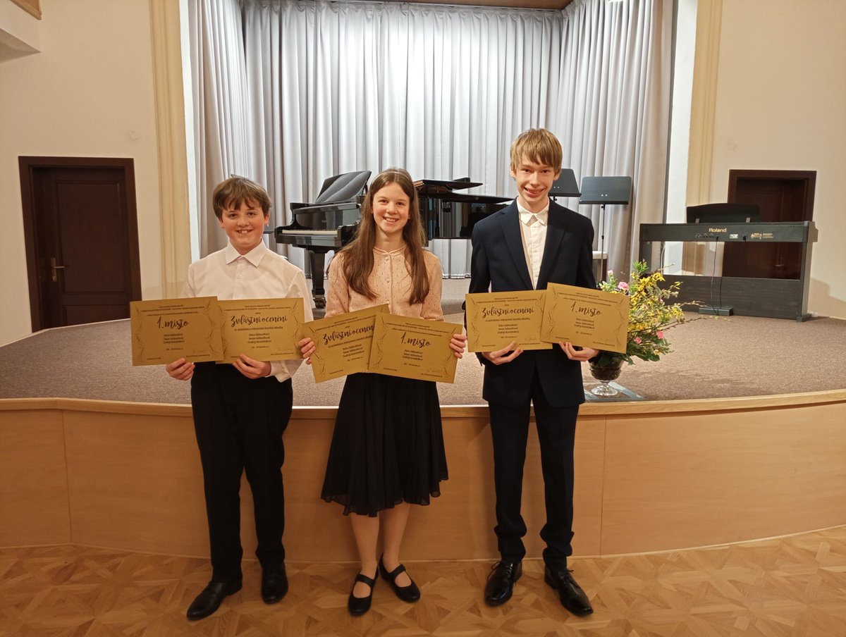 Jeden postup do celostátního finále za druhým. Základní uměleckou školu Bohumín budou reprezentovat barokní trio i smyčce. Další regionální kola soutěží ještě probíhají. bohumin.cz/cz/zpravodajst…